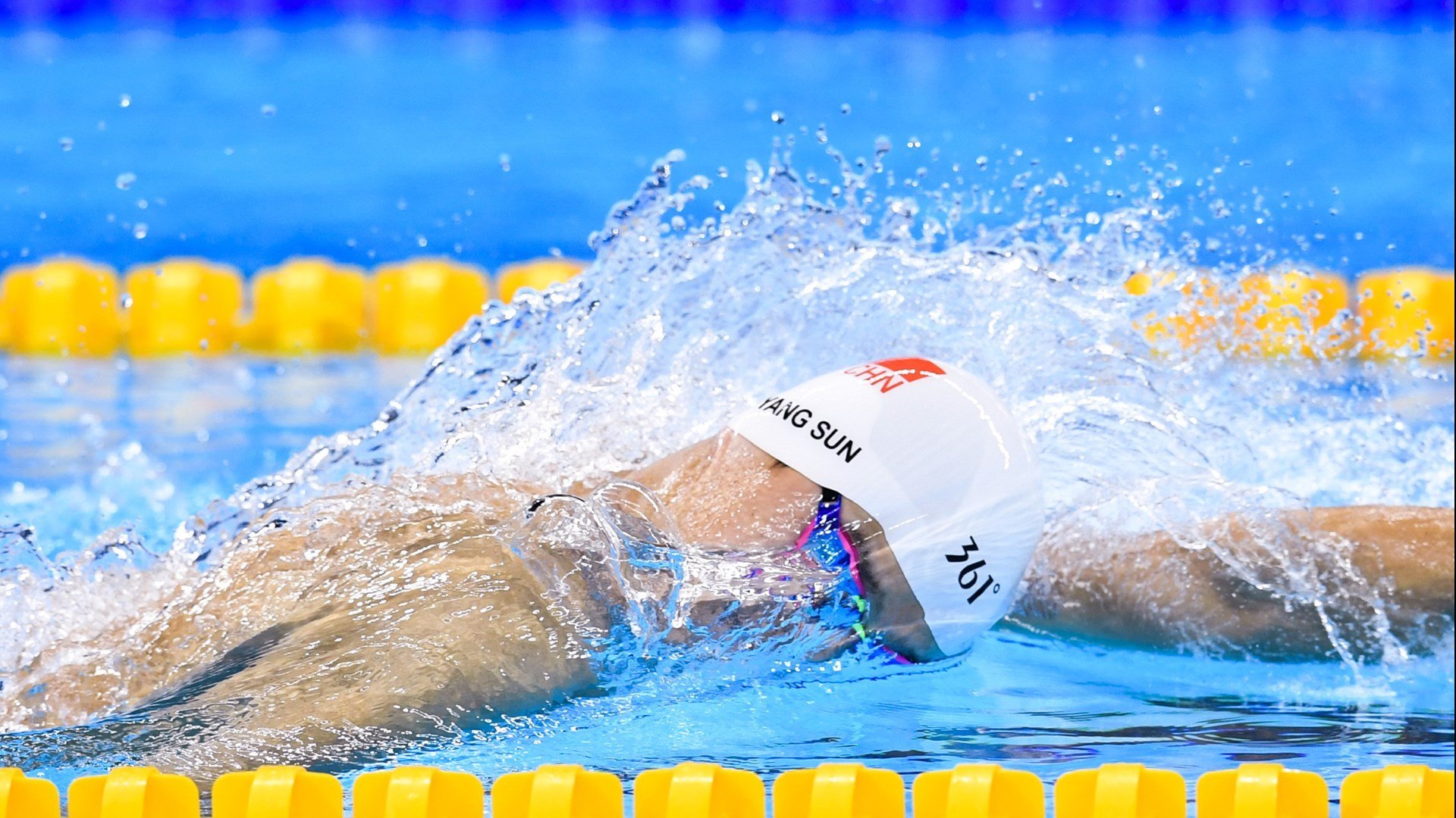 “六人制袋棍球:成都七中东部赛场燃烧激情,赛场气氛激烈”