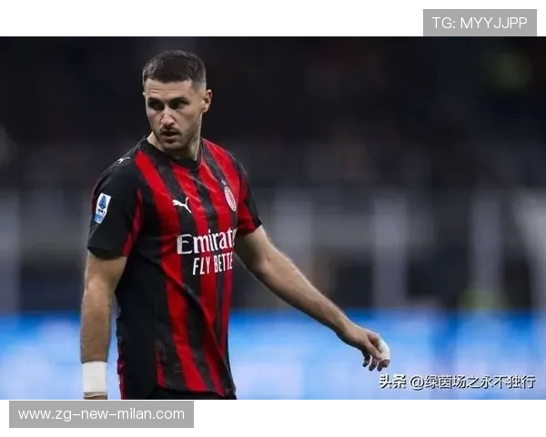 AC米兰前锋训练：制造一对一机会的跑位被重复演练